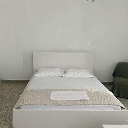 Cozy, Spacious, Newly Renovated Flat In Adamas Exteriér fotografie