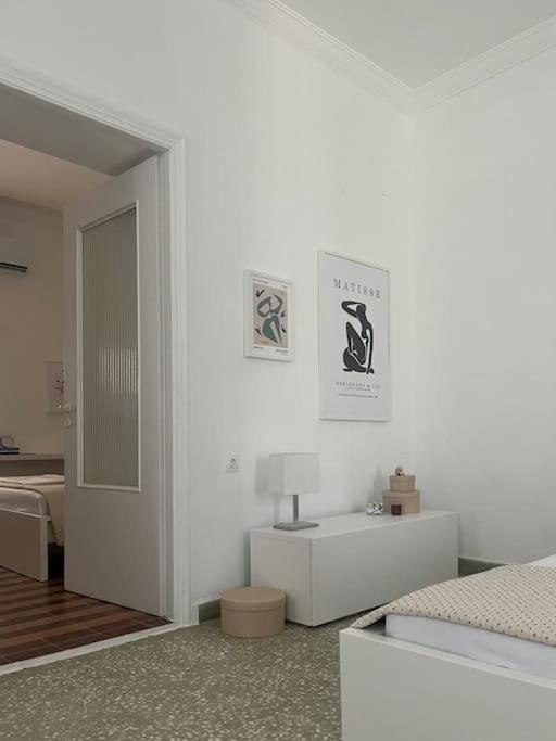Cozy, Spacious, Newly Renovated Flat In Adamas Exteriér fotografie