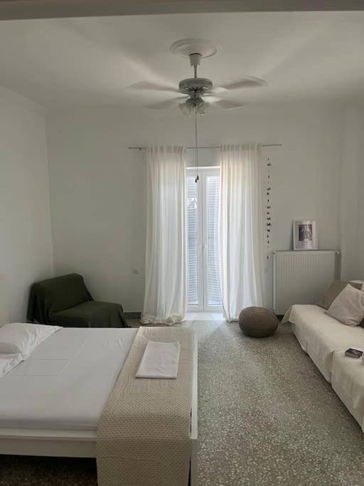 Cozy, Spacious, Newly Renovated Flat In Adamas Exteriér fotografie
